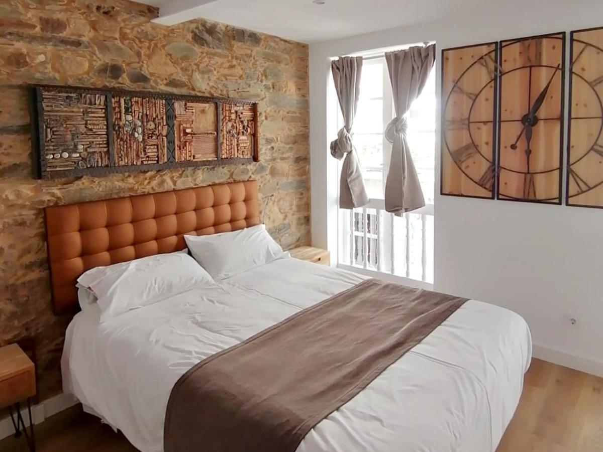 Hotel A Falua Puentedeume Bagian luar foto